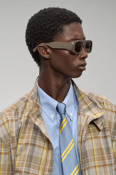 Look 14